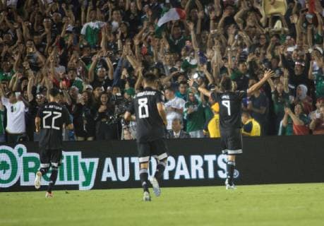 Mexico s Raul Jimenez celebrates his second goal against Cuba during the second half of the Concacaf Gold Cup match between Canada and Martinique at the Rose Bowl stadium, in Pasadena, California, USA, 15 June 2019. Canada won the game 4 -0. Canada vs. Martinique !ACHTUNG: NUR REDAKTIONELLE NUTZUNG!  Copyright: xARMANDOxARORIZOx AME3884 20190616-636962640661021647