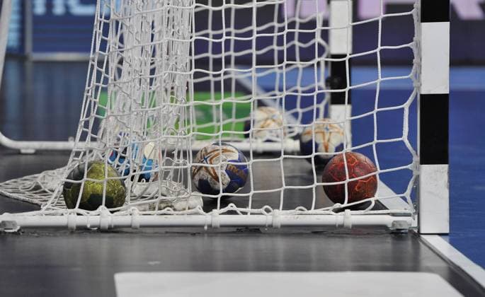 16 06 2019 EM Qualification 2018 2019 Germany Kosovo OGo Symbol picture Symbol photo Feature Impression Training ball Ball Match ball