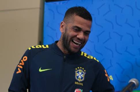 Fußball, Copa America, Nationalteam Brasilien Pressekonferenz Training of the Brazilian Team in Salvador SALVADOR, BA - 16.06.2019: TRAINING OF THE BRAZILIAN TEAM IN SALVADOR - Daniel Alves, player of the Brazilian national team, Nationalteam and PSG, at a press conference, PK, Pressekonferenz at the Hotel Deville in Salvador, Bahia, Brazil. (Photo: Tiago Caldas Fotoarena) x1748548x  TiagoxCaldas