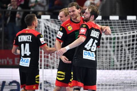 Final cheers by Yves KUNKEL GER , Marian MICHALCZIK GER , Erik SCHMIDT GER , Nico BUEDEL GER Action,Jubel,Freude,Enthusiasm, Handball Mens International Match, EHF Euro Qualification Germany GER Kosovo KOS 28 17 at 16 06 2019 Arena Nuernberger Versicherung
