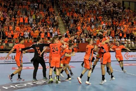 Handball, EM Quali, Niederlande - Lettland Handbal Nederland v Letland 16-06-2019: Handbal: Mannen Nederland v Letland: Lelystad EK2020 kwalificatie, Nederland - Letland Nederland haalt sinds 1961 weer een hoofdtoernooi en viert feest