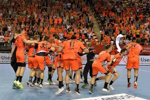 Handball, EM Quali, Niederlande - Lettland Handbal Nederland v Letland 16-06-2019: Handbal: Mannen Nederland v Letland: Lelystad EK2020 kwalificatie, Nederland - Letland Nederland haalt sinds 1961 weer een hoofdtoernooi en viert feest
