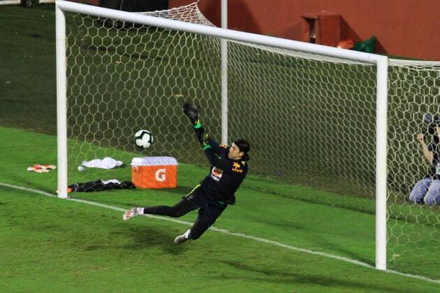 Treino da Selecao Brasileira em Salvador SALVADOR, BA - 16.06.2019: TREINO DA SELEcaO BRASILEIRA EM SALVADOR - Goalkeeper Cássio Movement of players during the training of the Brazilian national team, Nationalteam at the Manuel Barradas Stadium (Barradão), in Salvador, BA. The squad faces Venezuela next Tuesday, 18, in the second match of the Copa America 2019. (Photo: Mauro Akiin Nassor Fotoarena) x1748828x  MauroxAkiinxNassor
