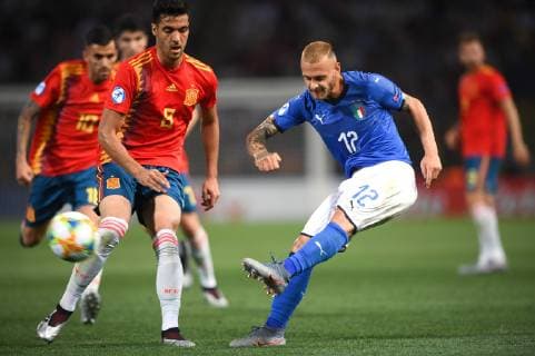 Photo Massimo Paolone LaPresse June 16, 2019 Bologna, Italy soccer Italy vs Spain - UEFA Under 21 Championship Italy 2019 - Group stage final tournament Group A - "Renata Dall Ara" stadium. In the pic: Federico Dimarco (Italia) competes for the ball with Mikel Merino (Spagna)  Copyright: xMassimoxPaolone LaPressex