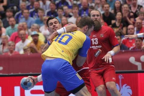 Zaverecne utkani skupiny 5 kvalifikace o postup na ME 2020 hazenkaru mezi Ceskou republikou a Bosnou a Hercegovinou, 16. cervna 2019 v Ostrave. Zleva Roman Becvar z Ceske republiky, Marko Panic z Bosny a Hercegoviny a Pavel Horak z Ceske republiky. CTKPhotoP201906160481501  SZN 03