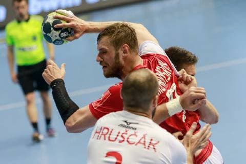 June 16, 2019 - Saint Petersburg, Russia - Alexsander Shkurinskiy (C) of Russia in action during 2020 Men s European Championship, EM, Europameisterschaft Qualifiers match between Russia and Slovakia on June 16, 2019 at Sibur Arena in Saint Petersburg, Russia. Russia v Slovakia - 2020 Men s EHF Euro Qualifiers  - ZUMAn230 20190616_zaa_n230_909 Copyright: xMikexKireevx