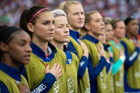 June 16, 2019 - Paris, France - United States forward MEGAN RAPINOE 15 stands with teammates during the national anthem with arms at her side during a Women s World Cup group F match at Parc des Princes stadium in Paris, France. The United States defeats Chile 3 - 0 Women s World Cup 2019 France - The United States defeats Chile - ZUMAs192 20190616_zap_s192_058 Copyright: xMarkxSmithx
