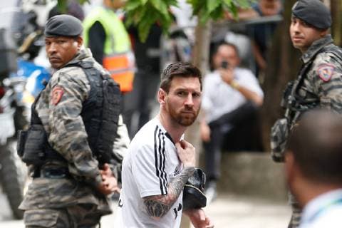 The player of the Argentinian national soccer team Lionel Messi arrives at his hotel after a general training session with the team, in Belo Horizonte, Brazil, 17 June 2019. Argentina prepares its match next Wednesday against Paraguay for the B group of the Copa America. EFE Juan Ignacio Roncoroni Argentina already thinks about Paraguay after defeat against Colombia in the Copa America !ACHTUNG: NUR REDAKTIONELLE NUTZUNG!  Copyright: xJuanxIgnacioxRoncoronix COPAME662 20190617-636963959132855613