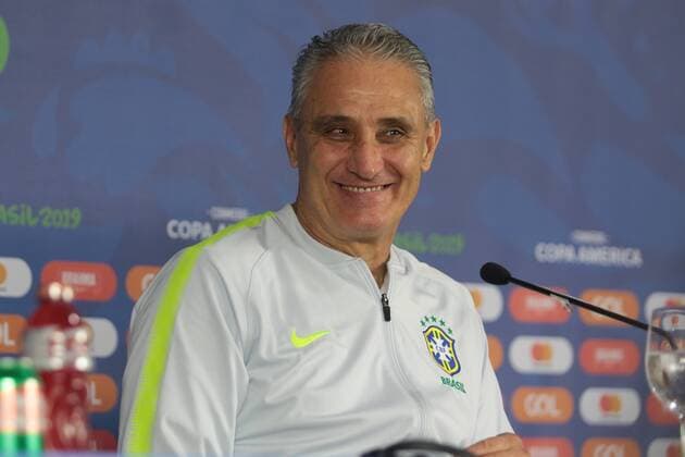 Fußball, Copa America, Nationalteam Brasilien Pressekonferenz Treino da Selecao Brasileira em Salvador SALVADOR, BA - 17.06.2019: TREINO DA SELEcaO BRASILEIRA EM SALVADOR - Tite, coach of the Brazilian Soccer Team, during a press conference, PK, Pressekonferenz at the Fonte Nova Arena in Salvador, Bahia, Brazil. (Photo: Tiago Caldas Fotoarena) x1749327x  TiagoxCaldas
