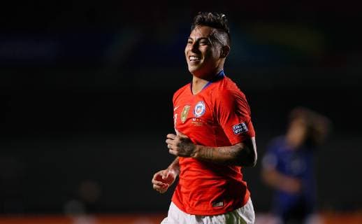 Fußball, Copa America, Japan - Chile Japan vs. Chile SÃO PAULO, SP - 17.06.2019: JAPAN VS. CHILE - Eduardo Vargas of Chile celebrates after scoring a goal during a match between Japan and Chile, valid for the group stage of the Copa America 2019, held this Monday (17) at the Estádio do Morumbi in São Paulo, SP. (Photo: Marcelo Machado de Melo Fotoarena) x1749354x  MarceloxMachadoxdexMelo