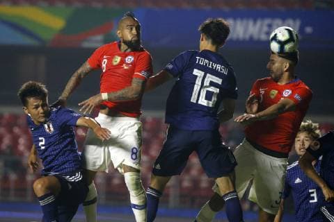 Fußball, Copa America, Japan - Chile Futbol, Japon vs Chile Copa America 2019 El jugador de la seleccion chilena Guillermo Maripan controla el balon durante el partido del grupo C de la Copa America contra Japon disputado en el estadio Morumbi de San Pablo, Brasil. 17 06 2019 Andres Pina Photosport Football, Japan vs Chile Copa America Championship 2019 Chile s player Guillermo Maripan controls the ball during the group C match of the Copa America Championship against Japan held at the Morumbi stadium in Sao Paulo, Brazil. 17 06 2019 Andres Pina Photosport Japon vs Chile, Copa America 2019 