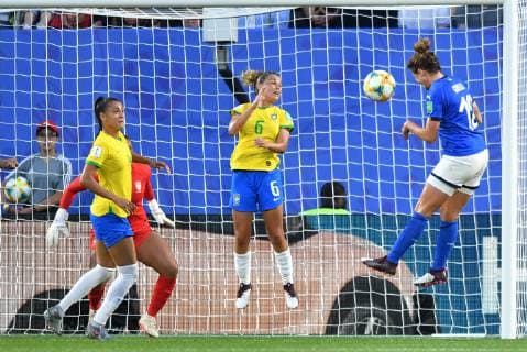 Cristina Girelli Italy 10 header to goal, 18 06 2019, Valenciennes France , Football, FIFA Womens World Cup 2019, Italy Brazil, FIFA REGULATIONS PROHIBIT ANY USE OF PHOTOGRAPHS AS IMAGE SEQUENCES AND OR QUASI VIDEO xmkx