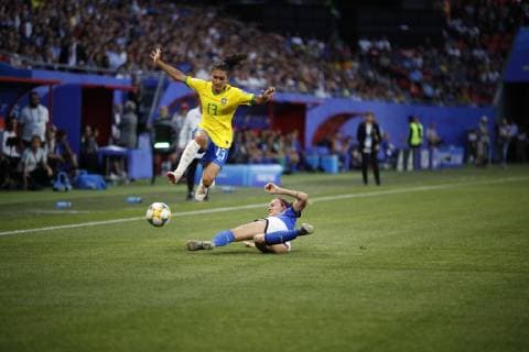 Brazil vs Italy VALENCIENNES, NO - 18.06.2019: BRAZIL VS ITALY - Leticia Santos of Brazil during a match between Brazil and Italy, valid for the 2019 FIFA Women& 39;s World,Cup, held on Tuesday, June 18, 2019, at the Hainaut Stadium in Valenciennes, Fr. (Photo: Richard Callis Fot Fotoarena) x1749561x  RichardxCallis