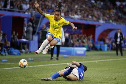 Sport Bilder des Tages Brazil vs Italy VALENCIENNES, NO - 18.06.2019: BRAZIL VS ITALY - Leticia Santos of Brazil during a match between Brazil and Italy, valid for the 2019 FIFA Women& 39;s World,Cup, held on Tuesday, June 18, 2019, at the Hainaut Stadium in Valenciennes, Fr. (Photo: Richard Callis Fot Fotoarena) x1749569x  RichardxCallis