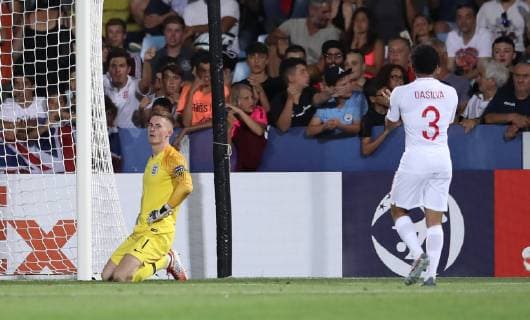 Dean Henderson of England dejected following FranceÕs equaliser during the UEFA Under-21 Championship 2019 match at Dino Manuzzi, Cesena. Picture date: 18th June 2019. Picture credit should read: Jonathan Moscrop Sportimage EDITORIAL USE ONLY. No use with unauthorised audio, video, data, fixture lists, club league logos or live services. Online in-match use limited to 120 images, no video emulation. No use in betting, games or single club league player publications. SPI-0101-0038