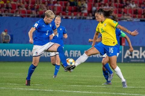 June 18, 2019 - Valenciennes, France - Italy defender ELENA LINARI 5 blocks a shot by Brazil forward BEATRIZ 16 during a Women s World Cup group C match at Stade du Hainaut in Valenciennes, France. Brazil defeats Italy 1 - 0 Women s World Cup 2019 France - Brazil defeats Italy 1 - 0 - ZUMAs192 20190618_zap_s192_036 Copyright: xMarkxSmithx