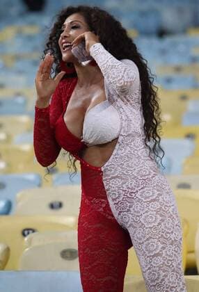 Fußball, Copa America, Internationale Medien offenbar begeistert von weiblichem Fan Perus June 18, 2019 - Rio De Janeiro, RIO DE JANEIRO, BRASIL - Bolivia and Peru hold a match valid for the second phase of Copa America Brasil 2019, on tuesday afternoon (18), at the Jornalista Mario Filho Stadium (MaracanoÂ£) in Rio de Janeiro- RJFoto: Alexandre Brum BOLIVIA X PERU - ZUMAa187 20190618_zsa_a187_057 Copyright: xAlexandrexBrum AmxPressx&xImagesx