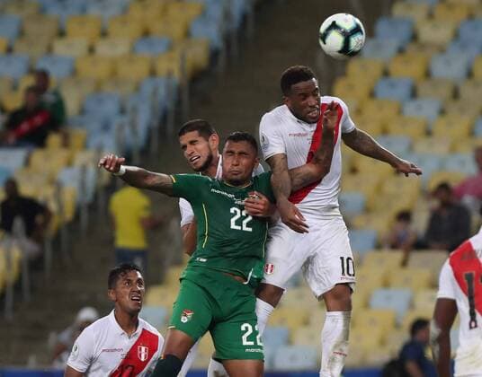 June 18, 2019 - Rio De Janeiro, RIO DE JANEIRO, BRASIL - Bolivia and Peru hold a match valid for the second phase of Copa America Brasil 2019, on tuesday afternoon (18), at the Jornalista Mario Filho Stadium (MaracanoÂ£) in Rio de Janeiro- RJFoto: Alexandre Brum BOLIVIA X PERU - ZUMAa187 20190618_zsa_a187_121 Copyright: xAlexandrexBrum AmxPressx&xImagesx
