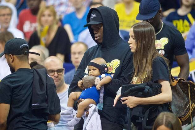 Basketball Berlin 19 06 2019 easyCredit BBL 1 Bundesliga Season 2018 2019 Playoffs Final Match 2 Alba Berlin vs. bayern Munich Dennis Schröder guest with son and wife