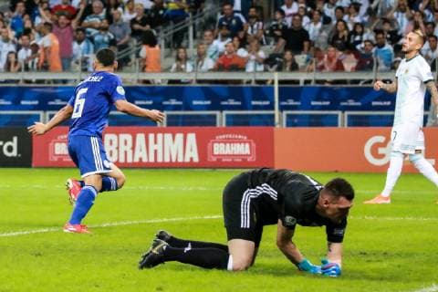 Argentina vs Paraguay BELO HORIZONTE, MG - 19.06.2019: ARGENTINA VS PARAGUAY - Richard Sanchez scored the first goal of Paraguay during a match between Argentina and Paraguay, valid for the group stage of the 2019 Copa América, held this Wednesday (19) at the Estádio do Mineirão in Belo Horizonte, MG. (Photo: Dudu Macedo Fotoarena) x1750299x  DuduxMacedo