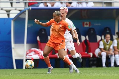REIMS, 20-06-2019 ,Stade Auguste-Delaune, World Championship, WM, Weltmeisterschaft 2019 , Nederland - Canada Women , Netherlands player Shanice van de Sanden and Canada player Sophie Schmidt during the match Nederland - Canada Women Nederland - Canada Women  x3721713x Copyright: