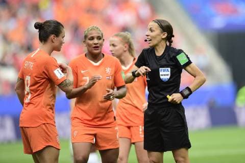 Stephanie Frappart - arbitre FOOTBALL : Pays Bas vs Canada - Coupe du Monde Feminine - Reims - 20 06 2019 JBAutissier Panoramic 