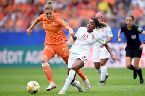 (l-r) Vivianne Miedema of Netherlands women, Ashley Lawrence of Canada women during the FIFA Women s World Cup France 2019 group E match between The Netherlands and Canada at Stade Auguste-Delaune on June 20, 2019 in Reims, France FIFA Women s World Cup France 2019 2018 2019 xVIxVIxImagesx xGerritxvanxKeulenxIVx 14780943