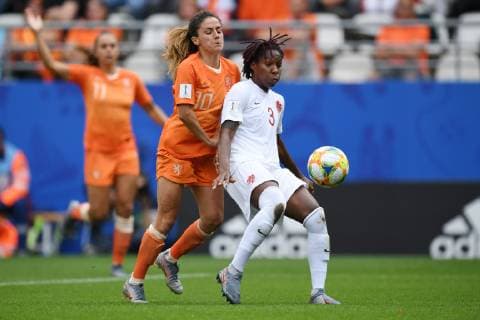 (l-r) Danielle van de Donk of Netherlands women, Kadeisha Buchanan of Canada women during the FIFA Women s World Cup France 2019 group E match between The Netherlands and Canada at Stade Auguste-Delaune on June 20, 2019 in Reims, France FIFA Women s World Cup France 2019 2018 2019 xVIxVIxImagesx xGerritxvanxKeulenxIVx 14781220