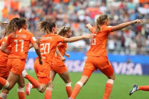 Netherlands Women v Canada Women 2019 FIFA Women s World Cup Anouk Dekker of Netherlands Women celebrates scoring with teammates during the 2019 FIFA Women s World Cup match at Stade Auguste Delaune, Reims Content Not Available For UK Newspapers Copyright: xKunjanxMaldex FIL-13378-0009