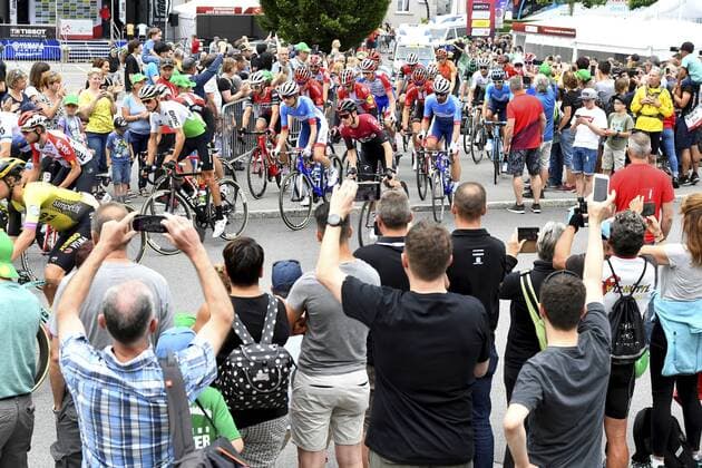21 06 2019 Unterterzen ,Tour de Suisse 7 Stage Unterterzen San Gottardo In the picture Start of the racers in Unterterzen Cycling Cycling Peleton Rider field Action