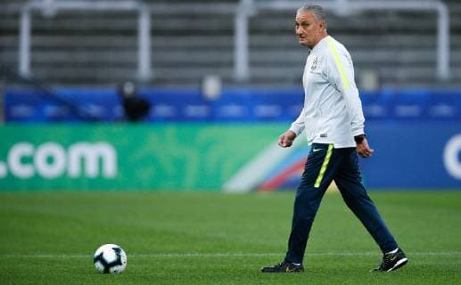 Training of the Brazilian Team in São Paul SÃO PAULO, SP - 21.06.2019: TRAINING OF THE BRAZILIAN TEAM IN SÃO PAUL - The coach of the Brazilian national team, Nationalteam Tite during training of the Brazilian National Team at the Corinthians Arena located in the Itaquera neighborhood, east of São Paulo, SP. The Brazilian team faces tomorrow, the selection of Peru for the last round of Group A of the Copa América 2019. (Photo: Marcelo Machado de Melo Fotoarena) x1750979x  MarceloxMachadoxdexMelo
