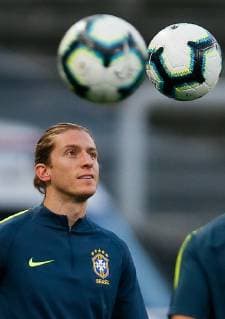 Training of the Brazilian Team in São Paul SÃO PAULO, SP - 21.06.2019: TRAINING OF THE BRAZILIAN TEAM IN SÃO PAUL - Filipe Luis do Brasil during training of the Brazilian national team, Nationalteam at the Corinthians Arena located in the Itaquera neighborhood, east of São Paulo, SP. The Brazilian team faces tomorrow, the selection of Peru for the last round of Group A of the Copa América 2019. (Photo: Marcelo Machado de Melo Fotoarena) x1750991x  MarceloxMachadoxdexMelo
