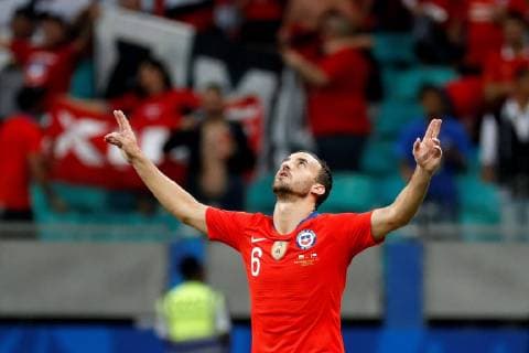 Chile s José Fuenzalida celebrates after scoring a goal during the Copa America 2019 Group C soccer match between Ecuador and Chile, at Arena Fonte Nova Stadium in Salvador, Brazil, 21 June 2019. Ecuador vs. Chile !ACHTUNG: NUR REDAKTIONELLE NUTZUNG!  Copyright: xRaulxSpinassex SCA1233 20190622-636967628550547522