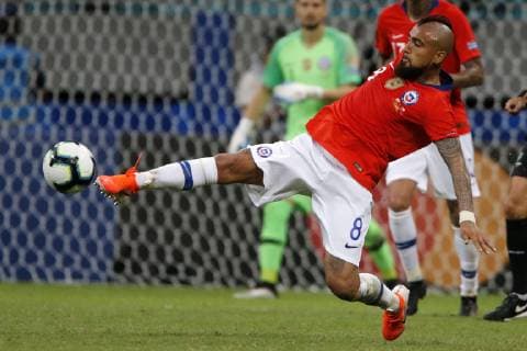 Futbol, Ecuador vs Chile Copa America 2019 El jugador de la seleccion chilena Arturo Vidal controla el balon durante el partido del grupo C de la Copa America contra Ecuador disputado en el estadio Arena Fonte Nova de Salvador de Bahia, Brasil. 21 06 2019 Andres Pina Photosport Football, Ecuador vs Chile Copa America Championship 2019 Chile s player Arturo Vidal controls the ball during the group C match of the Copa America Championship against Ecuador held at the Arena Fonte Nova stadium in Salvador de Bahia, Brazil. 21 06 2019 Andres Pina Photosport Ecuador vs Chile, Copa America 2019 