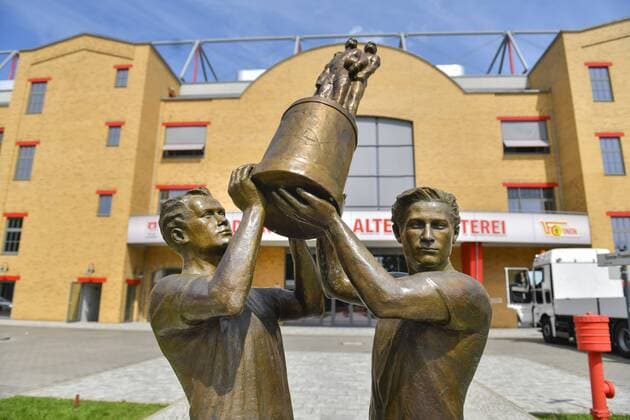 Cup Winner Monument of 1968, An der Alten Försterei Stadium, 1 FC Union Berlin, Köpenick, Treptow Köpenick, Berlin, Germany