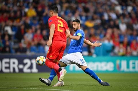 Photo Massimo Paolone LaPresse June 22, 2019 Reggio Emilia, Italy soccer Belgium vs Italy - UEFA Under 21 Championship Italy 2019 - Group stage final tournament Group A - "Mapei Stadium - Citt& xe0; del Tricolore" stadium. In the pic: Rolando Mandragora (Italia) competes for the ball with Dion Cools (Belgio)  Copyright: xMassimoxPaolone LaPressex
