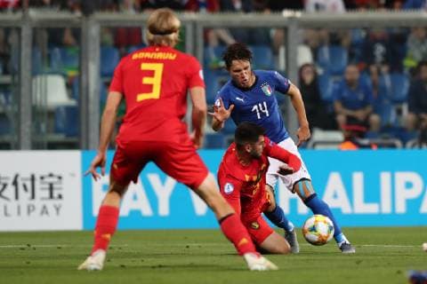 Federico Chiesa of Italy compete for the ball Reggio Emilia 22-06-2019 Stadio Città del Tricolore Football UEFA Under 21 Championship Italy 2019 Group Stage - Final Tournament Group A Belgium - Italy Photo Cesare Purini Insidefoto CesarexPurini