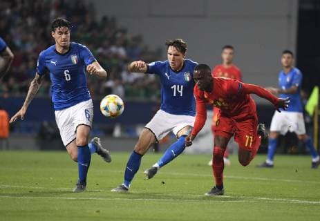 Federico Chiesa and Dodi Lukebakio of Belgium pictured UEFA under 21 championship Italia 2019 group A match between Belgium and Italia in tricolore Mapei stadium i on june 22, 2019 in Reggio Emilia, Italia,22 06 2019 FOOTBALL : Belgique vs Italie - U21, U 21 - Euro - Reggio Emilia - 22 06 2019 PhotoNews Panoramic 