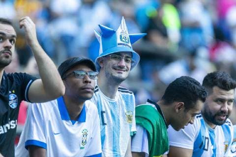 Qatar vs Argentina PORTO ALEGRE, RS - 23.06.2019: QATAR VS ARGENTINA - Fans during a match between Qatar and Argentina, valid for the 2019 Copa America group stage, held this Sunday (23) at the Grêmio Arena in Porto Alegre, RS. (Photo: Raul Pereira Fotoarena) x1751571x  RaulxPereira
