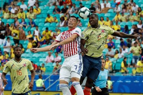 Colombia s Cristian Eduardo Zapata (R) vies for the ball with Paraguay s Oscar Cardozo before the Copa America 2019 Group B soccer match between Colombia and Paraguay, at Arena Fonte Nova Stadium in Salvador, Brazil, 23 June 2019. Colombia vs. Paraguay !ACHTUNG: NUR REDAKTIONELLE NUTZUNG!  Copyright: xMauricioxDuenasxCastanedax SCA1641 20190623-636969208254228347