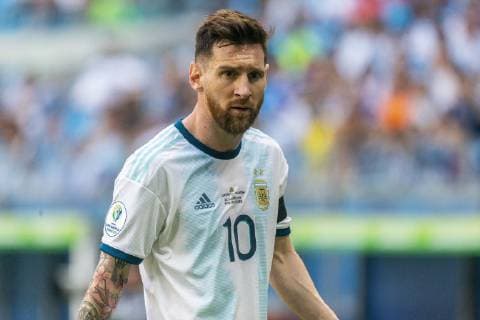 Qatar vs Argentina PORTO ALEGRE, RS - 23.06.2019: QATAR VS ARGENTINA - Lionel Messi is bidding during a match between Qatar and Argentina, valid for the 2019 Copa America group stage, held this Sunday (23) at the Grêmio Arena in Porto Alegre, RS. (Photo: Raul Pereira Fotoarena) x1751718x  RaulxPereira