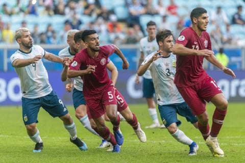 Qatar vs Argentina PORTO ALEGRE, RS - 23.06.2019: QATAR VS ARGENTINA - Sergio Agüero is in contention for a match between Qatar and Argentina, valid for the 2019 Copa America group stage, held this Sunday (23) at the Grêmio Arena in Porto Alegre, RS. (Photo: Raul Pereira Fotoarena) x1751723x  RaulxPereira