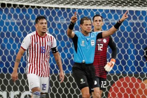Referee Victor Hugo Carrillo during the Copa America 2019 Group B soccer match between Colombia and Paraguay, at Arena Fonte Nova Stadium in Salvador, Brazil, 23 June 2019. Colombia vs. Paraguay !ACHTUNG: NUR REDAKTIONELLE NUTZUNG!  Copyright: xRaulxSpinassex SCA16146 20190623-636969275414037431