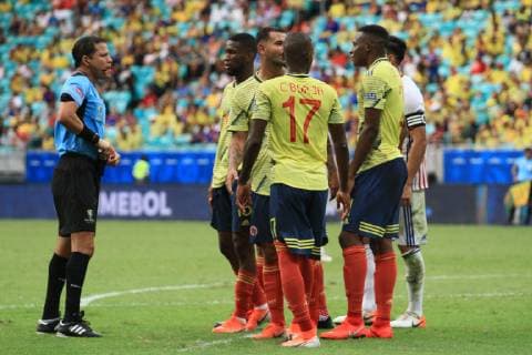 Colombia vs Paraguay SALVADOR, BA - 23.06.2019: COLOMBIA VS PARAGUAY - Victor Hugo Carrillo Casanova (Peru), referee during match between Colombia and Paraguay, valid for the groups phase of Copa America 2019, held this Sunday (23) at the Arena Fonte Nova in Salvador, BA. (Photo: Mauro Akiin Nassor Fotoarena) x1751908x  MauroxAkiinxNassor