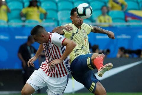 Colombia s Edwin Cardona (R) and Paraguay s Oscar Cardozo, during the Copa America 2019 Group B soccer match between Colombia and Paraguay, at Arena Fonte Nova Stadium in Salvador, Brazil, 23 June 2019. Colombia vs. Paraguay !ACHTUNG: NUR REDAKTIONELLE NUTZUNG!  Copyright: xMauricioxDuenasxCastanedax SCA16169 20190623-636969297438374763