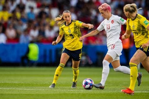 190624 Kosovare Asllani of Sweden and Sophie Schmidt of Canada during the FIFA WomenÂ s World Cup round of sixteen match between Sweden and Canada on June 24, 2019 in Paris Photo Simon Hastegard Bildbyran Kod SH 180086 bbeng fotboll football fotball soccer dam women kvinner frankrike france vm vm 2019 verdensmesterskap världsmästerskap fifa women s world cup 2019 world cup attondelsfinal knockout stage canada kanada sverige sweden,  Copyright: SIMONxHASTEGARD BB190624SH032