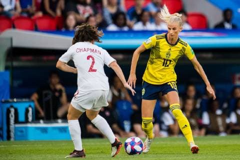 190624 Allysha Chapman of Canada and Sofia Jakobsson of Sweden during the FIFA WomenÂ s World Cup round of sixteen match between Sweden and Canada on June 24, 2019 in Paris Photo Simon Hastegard Bildbyran Kod SH 180086 bbeng fotboll football fotball soccer dam women kvinner frankrike france vm vm 2019 verdensmesterskap världsmästerskap fifa women s world cup 2019 world cup attondelsfinal knockout stage canada kanada sverige sweden,  Copyright: SIMONxHASTEGARD BB190624SH033
