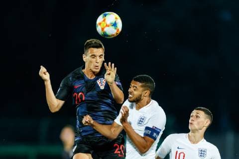 Serravalle, San Marino, 24 06 2019, UEFA U 21 European Championship Italy 2019, Group stage, Group C, Croatia England, Nikola Moro CRO and Jake Clarke Salter GBR in the total Defodi 01048 184127 Defodi-048