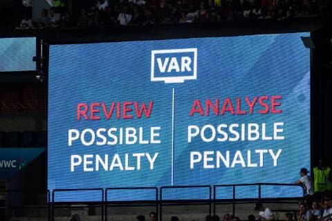 190624 VAR check during the FIFA Womens World Cup round of sixteen match between Sweden and Canada on June 24, 2019 in Paris Photo Simon Hastegard Image Code Code SH 180086 bbeng football football soccer ladies women women france france world cup 2019 world championships world championship fifa women s world cup 2019 world cup attribute final knockout stage canada canada sweden sweden,  Copyright: SIMONxHASTEGARD BB190624SH079