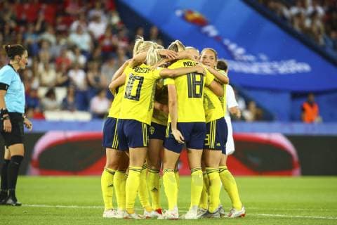joie Stina Blackstenius (Suede) et equipe FOOTBALL : Suede vs Canada - Huitiemes - Coupe du Monde Feminine - 24 06 2019 GwendolineLeGoff Panoramic 